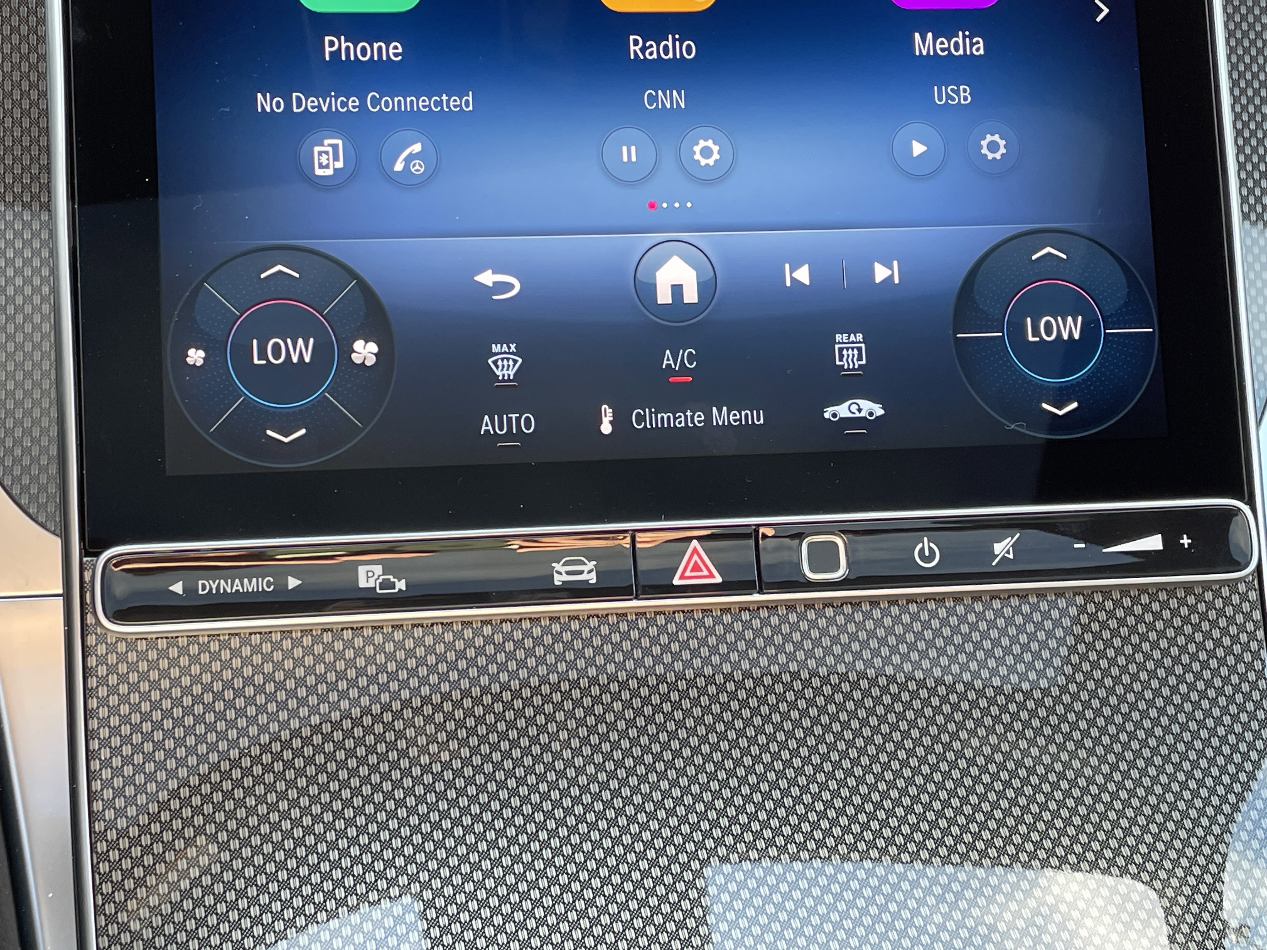 New 2026 Black Mercedes-Benz GLC 300 SUV image 31