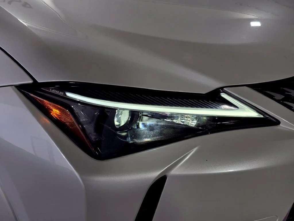 Used 2025 White Lexus 300h Premium image 6