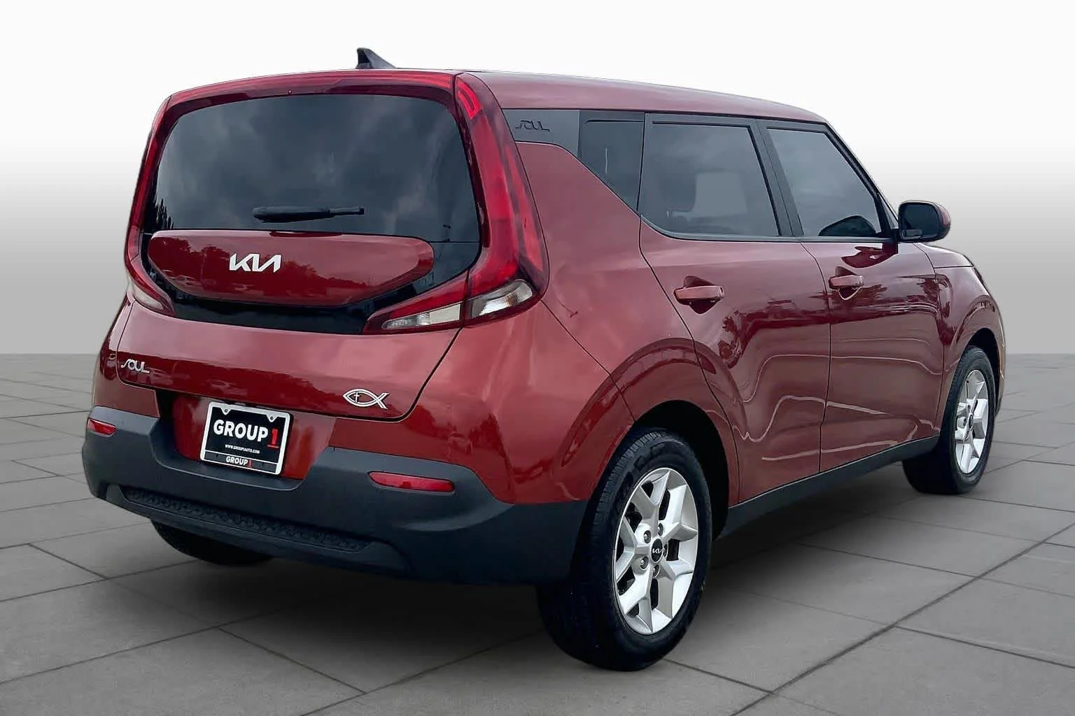 Used 2022 Mars Orange Kia LX image 13