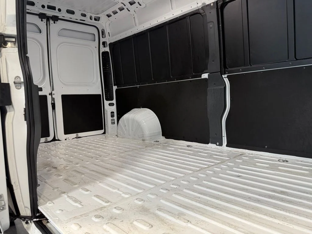 Used 2026 White Ram High Roof 159 WB image 25