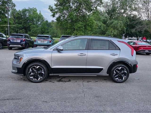New 2026 Steel Gray Kia Wind image 4