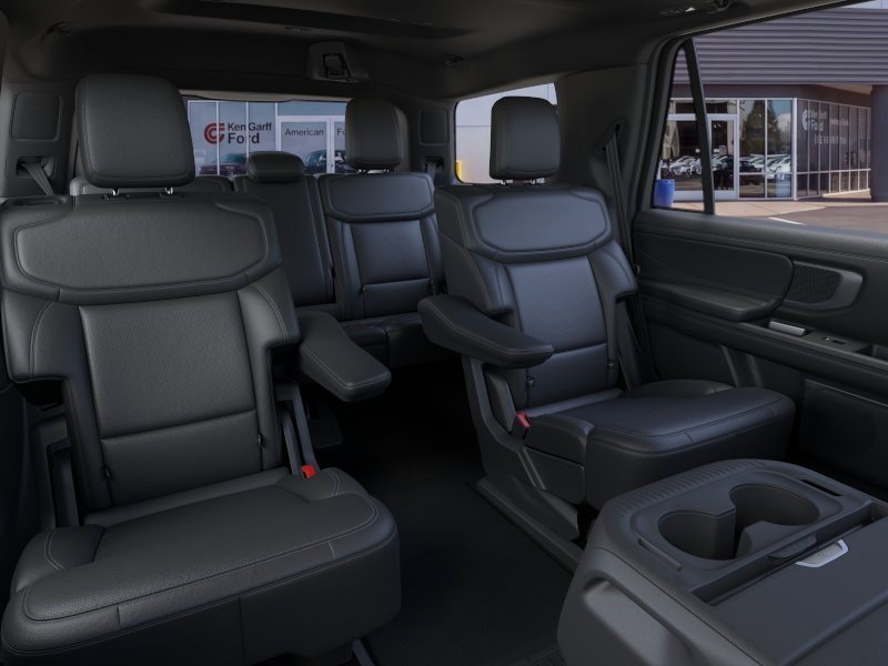 New 2026 Oxford White Ford Platinum image 12