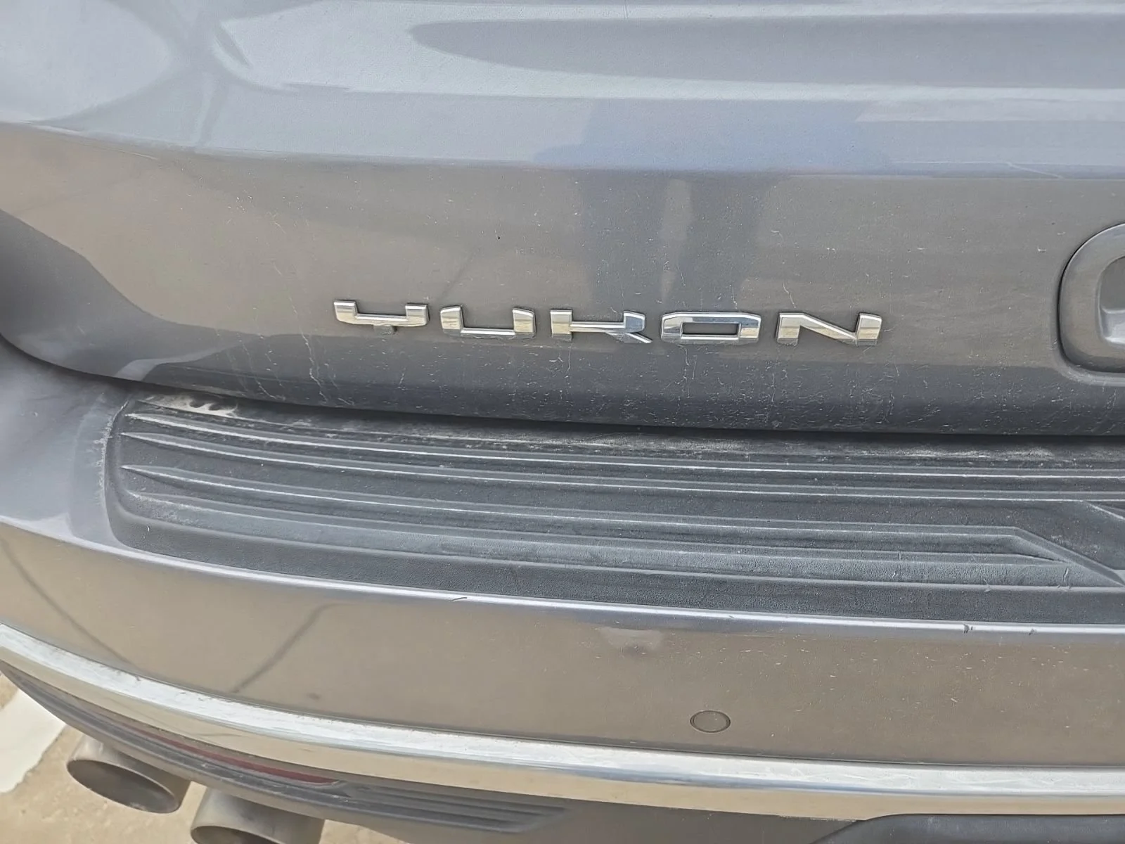 Used 2022 Satin Steel Metallic GMC Denali image 18