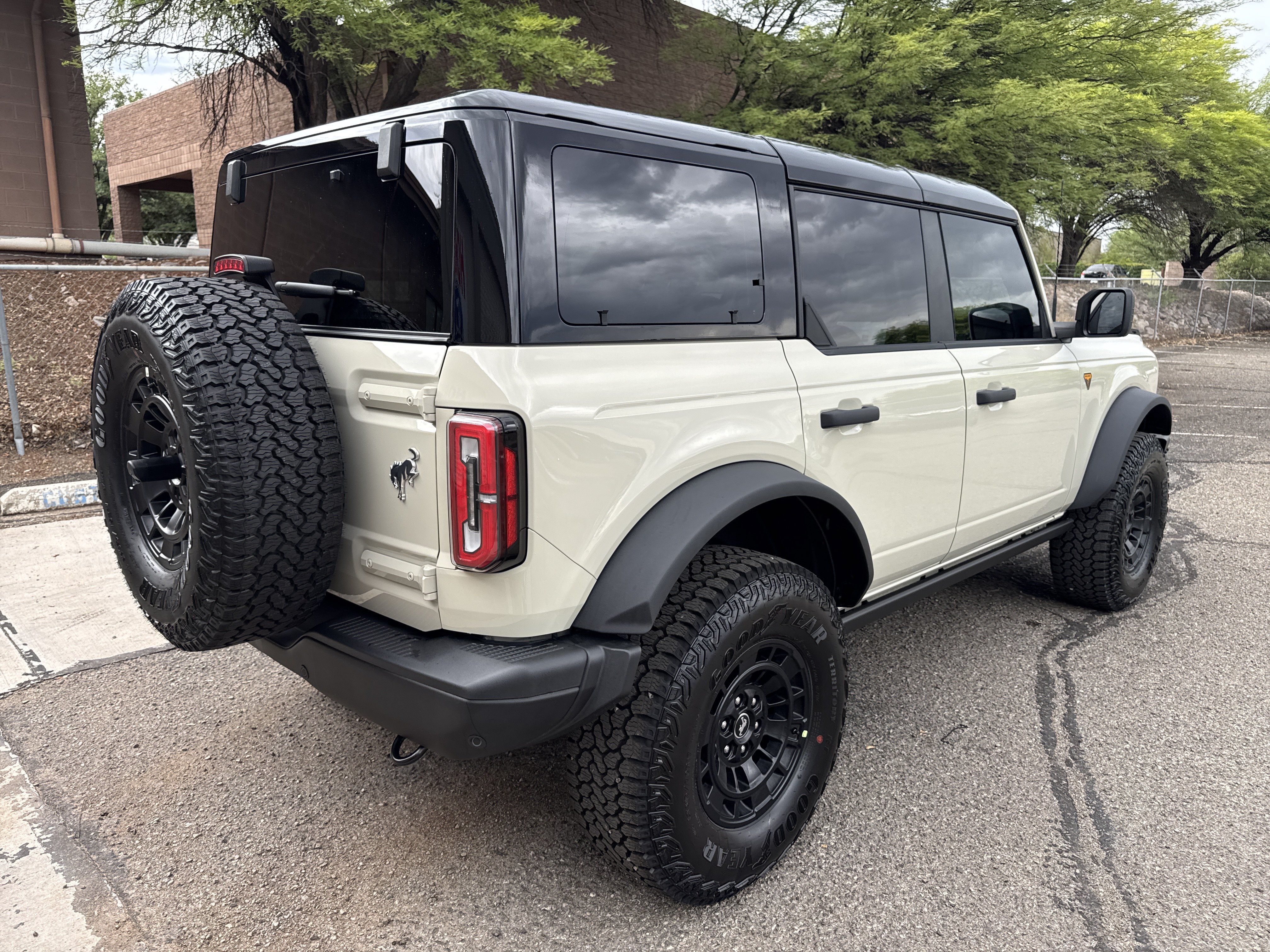 New 2026 Desert Sand Ford Badlands® image 7