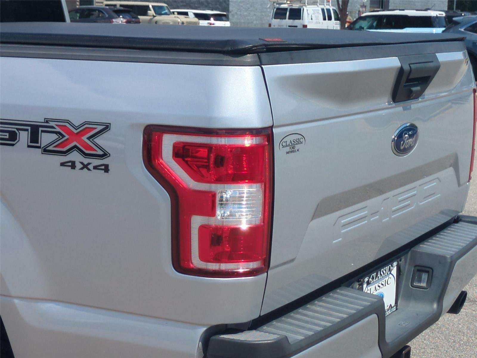 Used 2018 Ingot Silver Ford XL image 12
