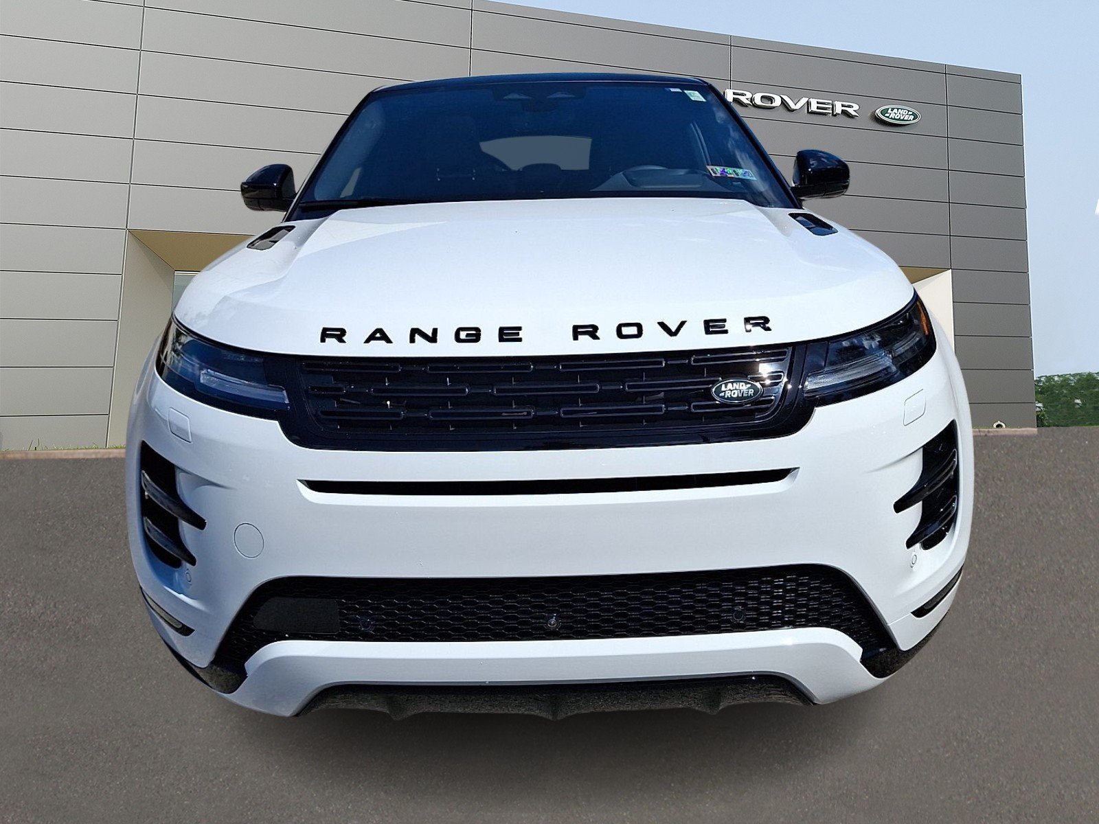 New 2026 Fuji White LAND ROVER  image 8