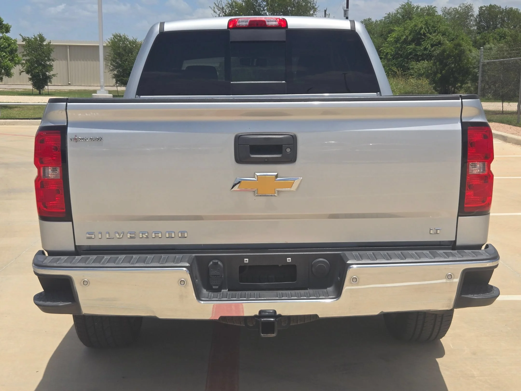 Used 2018 Silver Chevrolet LT image 4