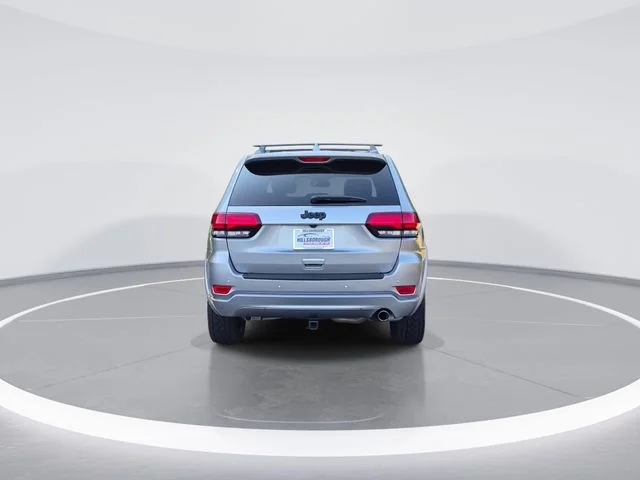 Used 2019 Silver Jeep Altitude image 7