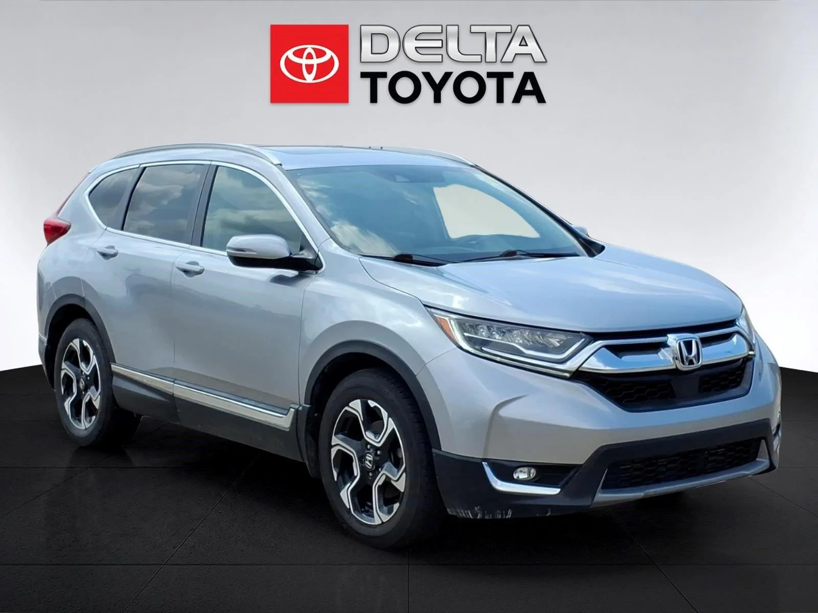 Used 2019 Lunar Silver Metallic Honda SUV image 7