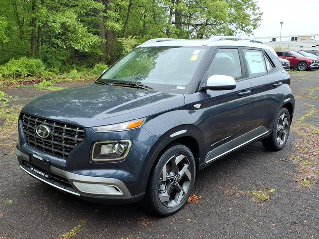 2026 Hyundai VENUE SEL w/Two-Tone Roof