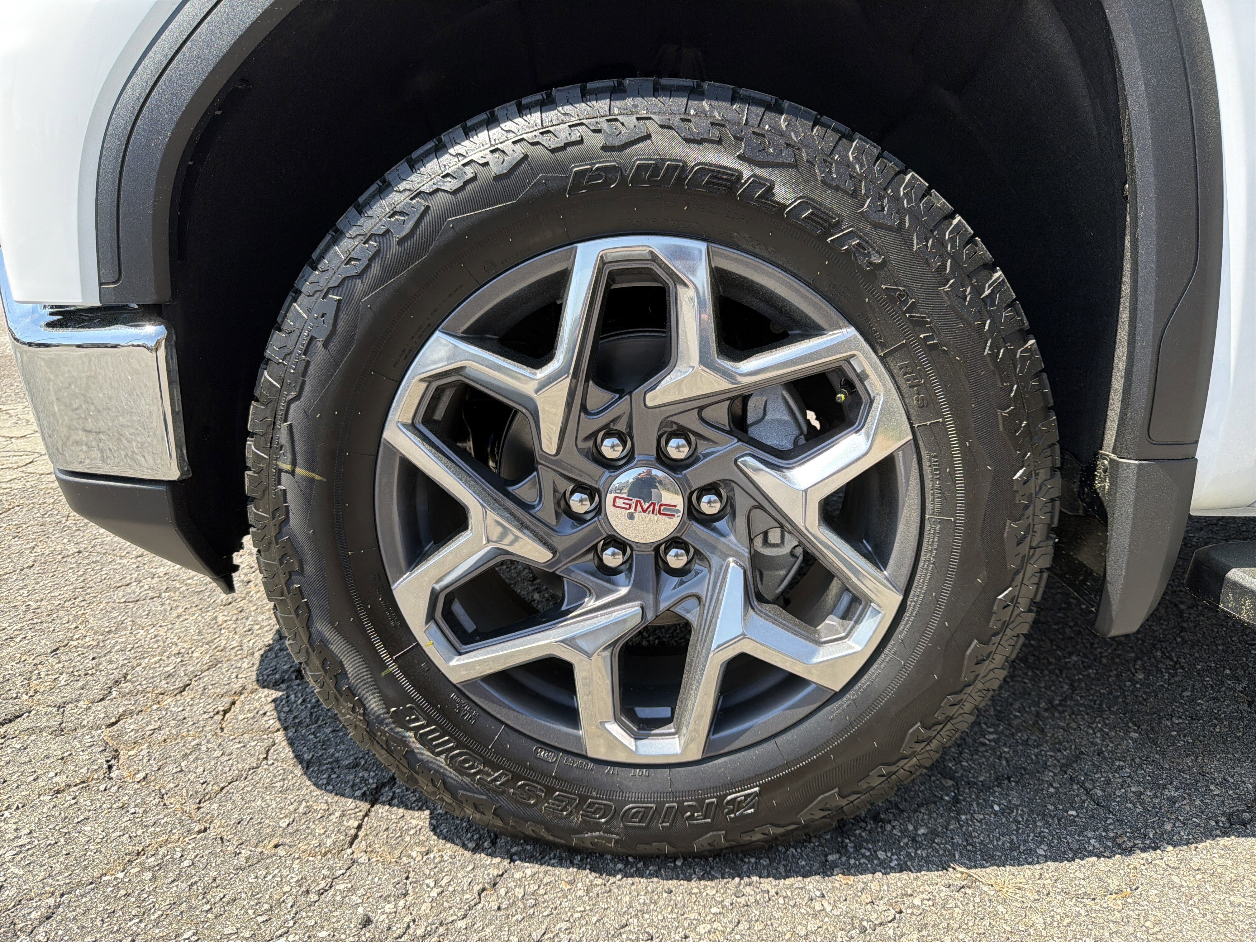 2026 GMC Sierra 1500 SLT - Photo 13