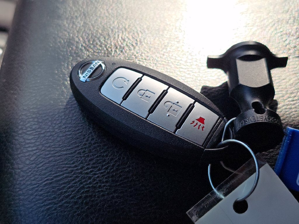 Used 2019 White Nissan SV image 36