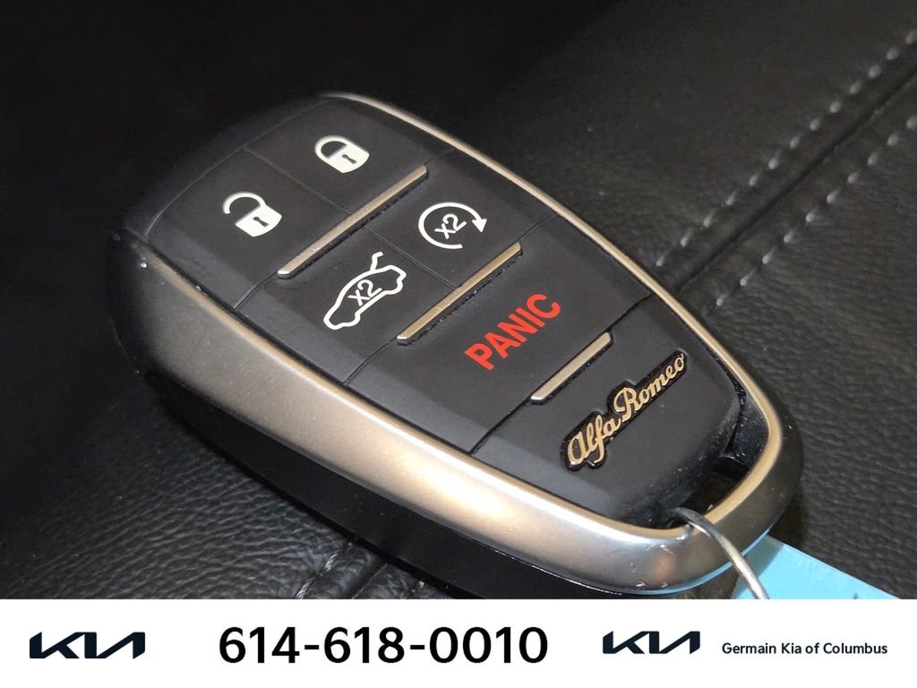 Used 2022 Red Alfa Romeo Sprint image 34