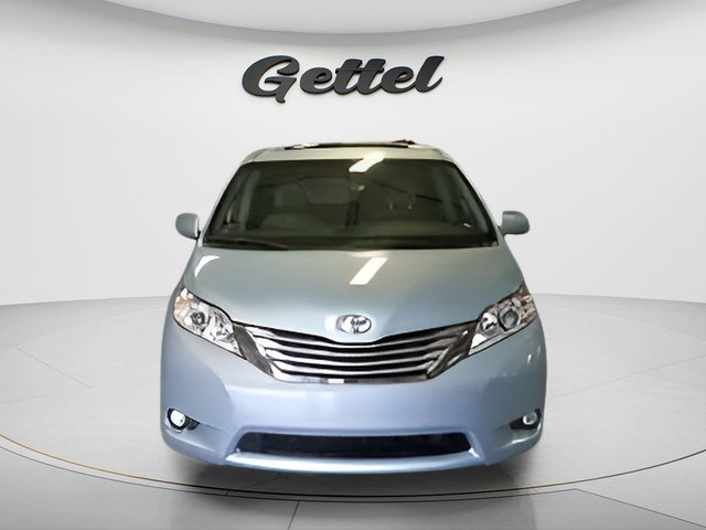 2017 Toyota Sienna XLE