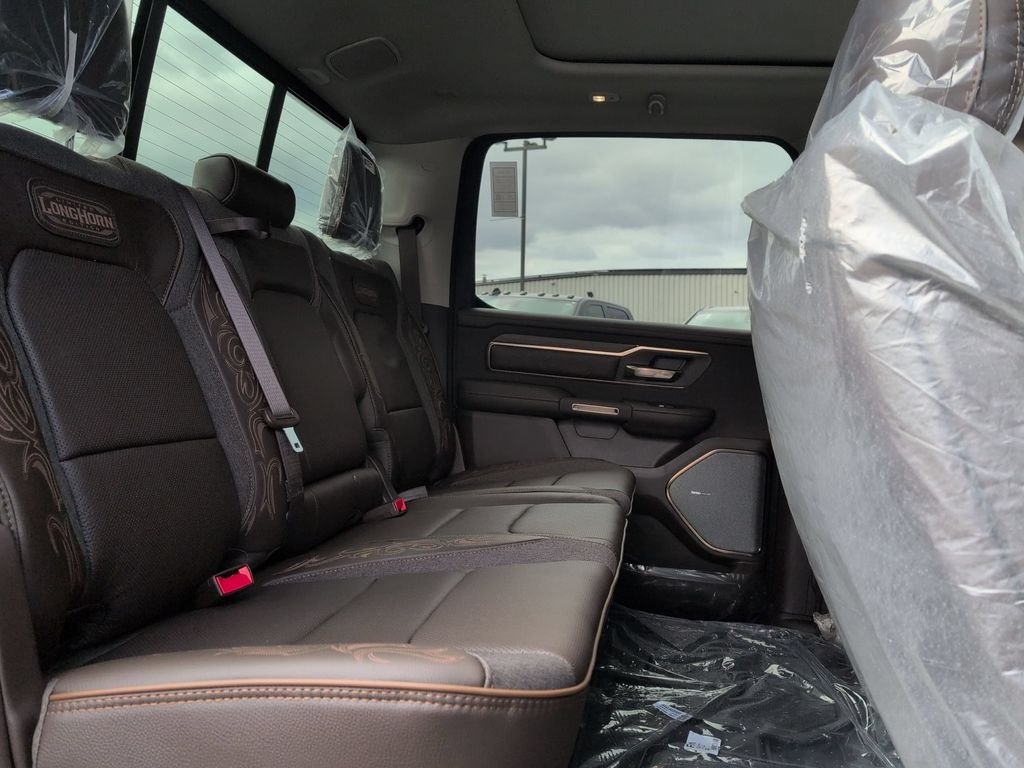 New 2026 Diamond Black Crystal Pearlcoat RAM Limited image 28