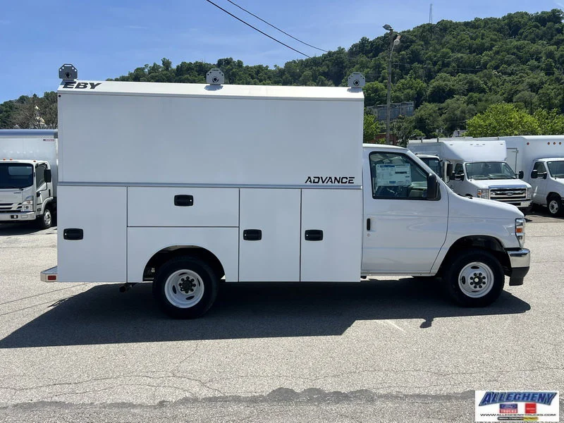 New 2026 Oxford White Ford  image 5