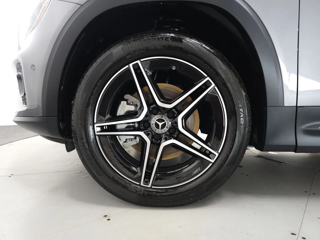 Certified Used 2026  Mercedes-Benz GLB 250 image 34