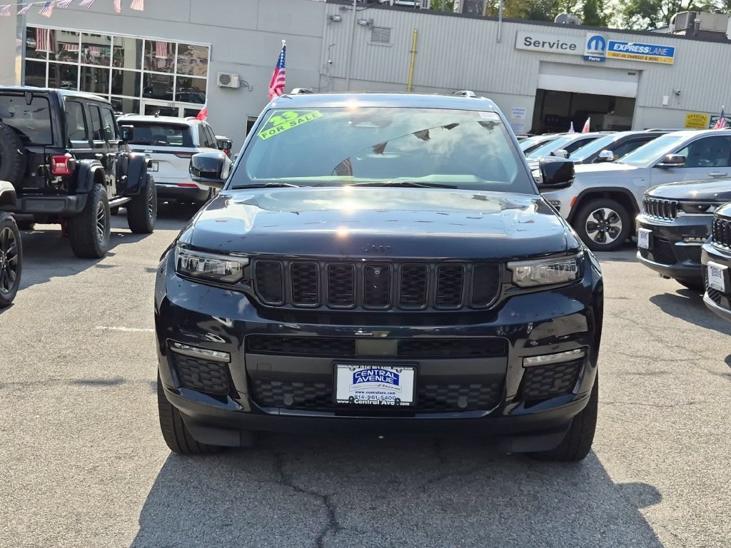 Used 2023 Black Jeep Limited image 2