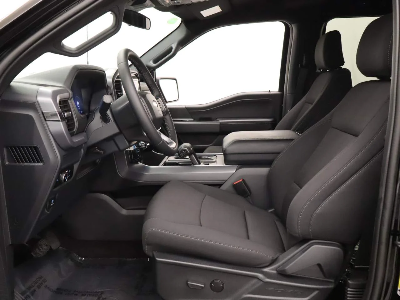New 2026 Agate Black Metallic Ford XLT image 15