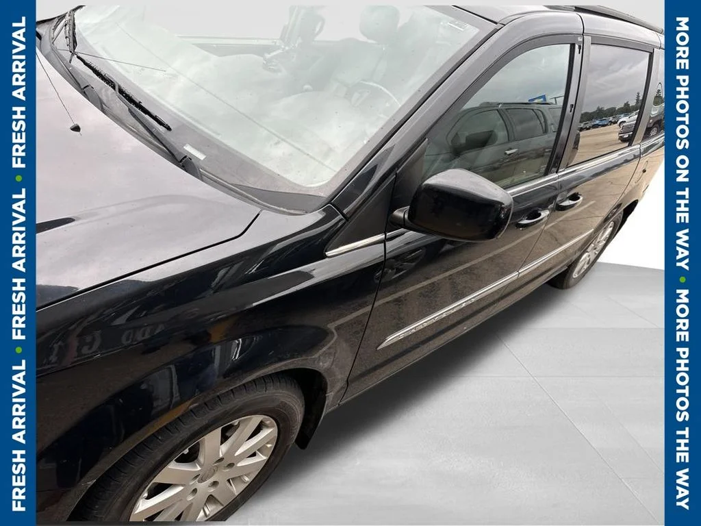 Used 2014 Black Chrysler Touring image 1