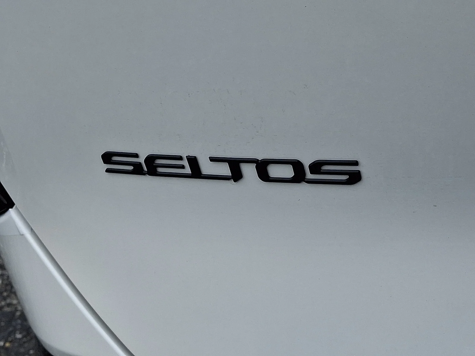 New 2027 White Kia X-Line S image 23