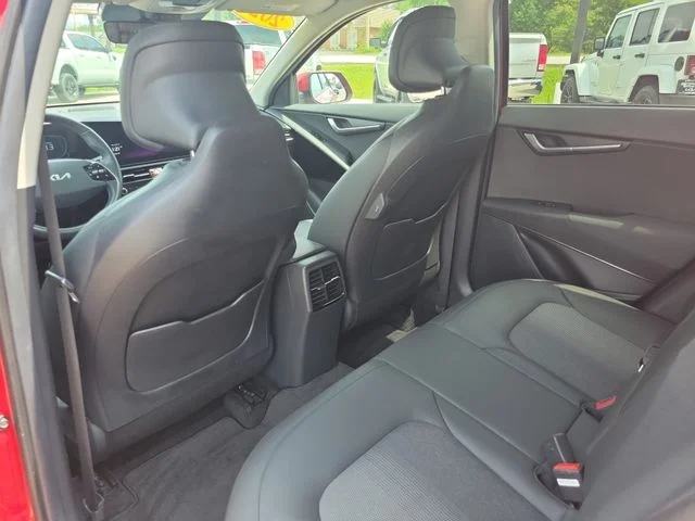 Used 2023 Red Kia EX image 12