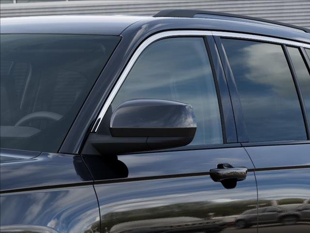 New 2026 Diamond Black Crystal Pearl-Coat Exterior Paint Jeep Laredo 4x4 image 12