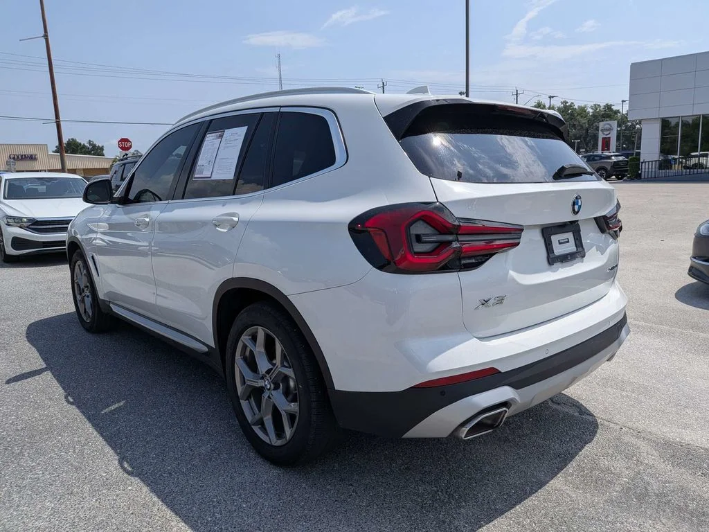 Used 2023 White BMW xDrive30i image 5