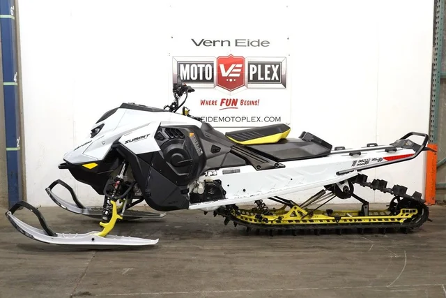 2025 Ski-Doo Summit® Adrenaline® With Edge Package 600R E-TEC 1 