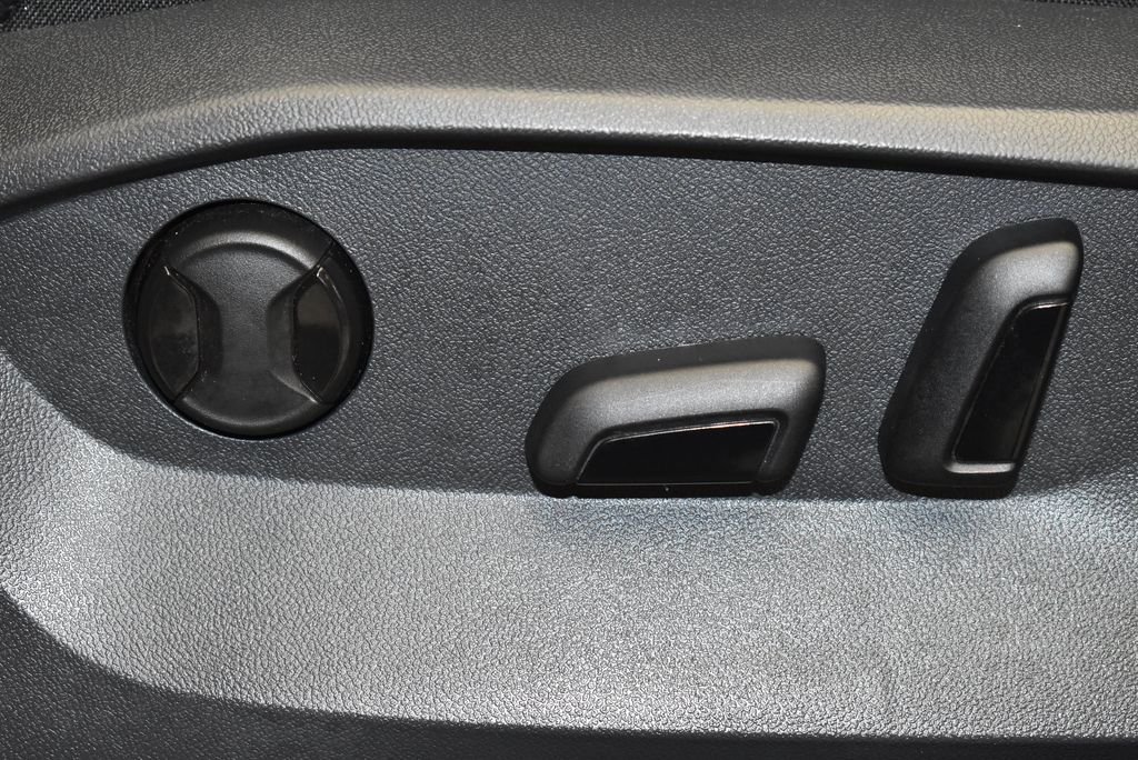 Used 2024 Gray Volkswagen 2.0T Wolfsburg Edition image 15