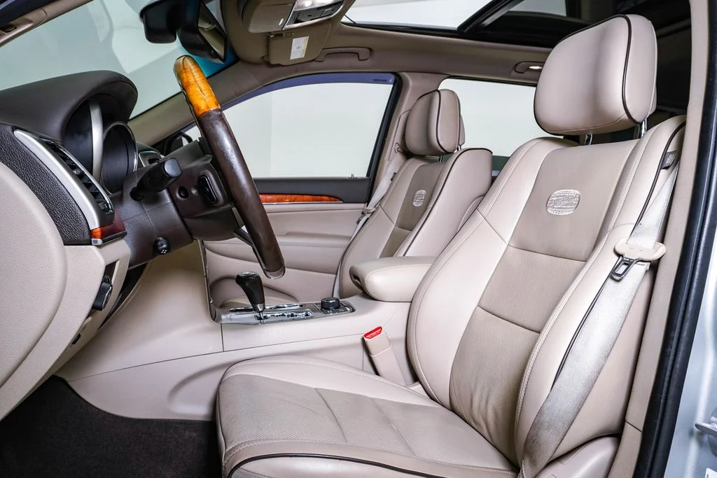 Used 2011 Bright Silver Metallic Jeep Overland image 18