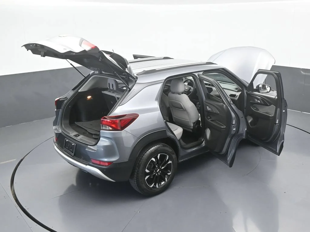Used 2021 Satin Steel Metallic Chevrolet LT image 65