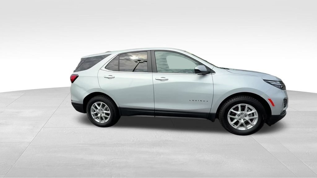 Used 2022 Silver Ice Metallic Chevrolet LT image 7