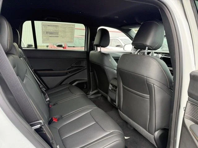 New 2026 Bright White Clear-Coat Exterior Paint Jeep Laredo image 6