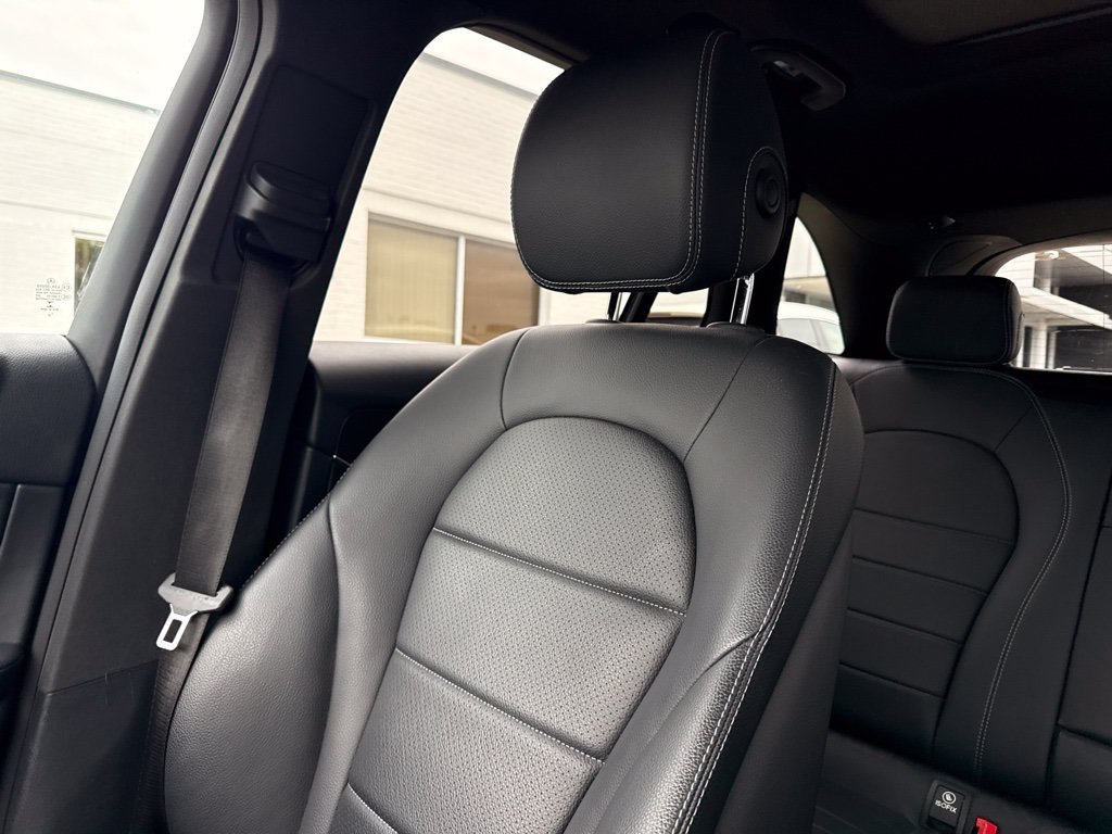 Used 2017  Mercedes-Benz GLC 300 image 5