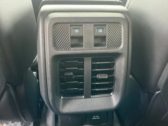 New 2026 Velocity Blue Metallic Ford Badlands® image 23