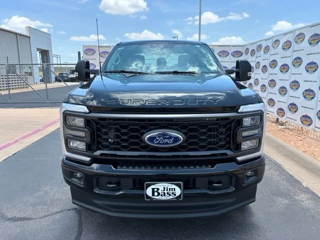 New 2026 Agate Black Metallic Ford XL image 3