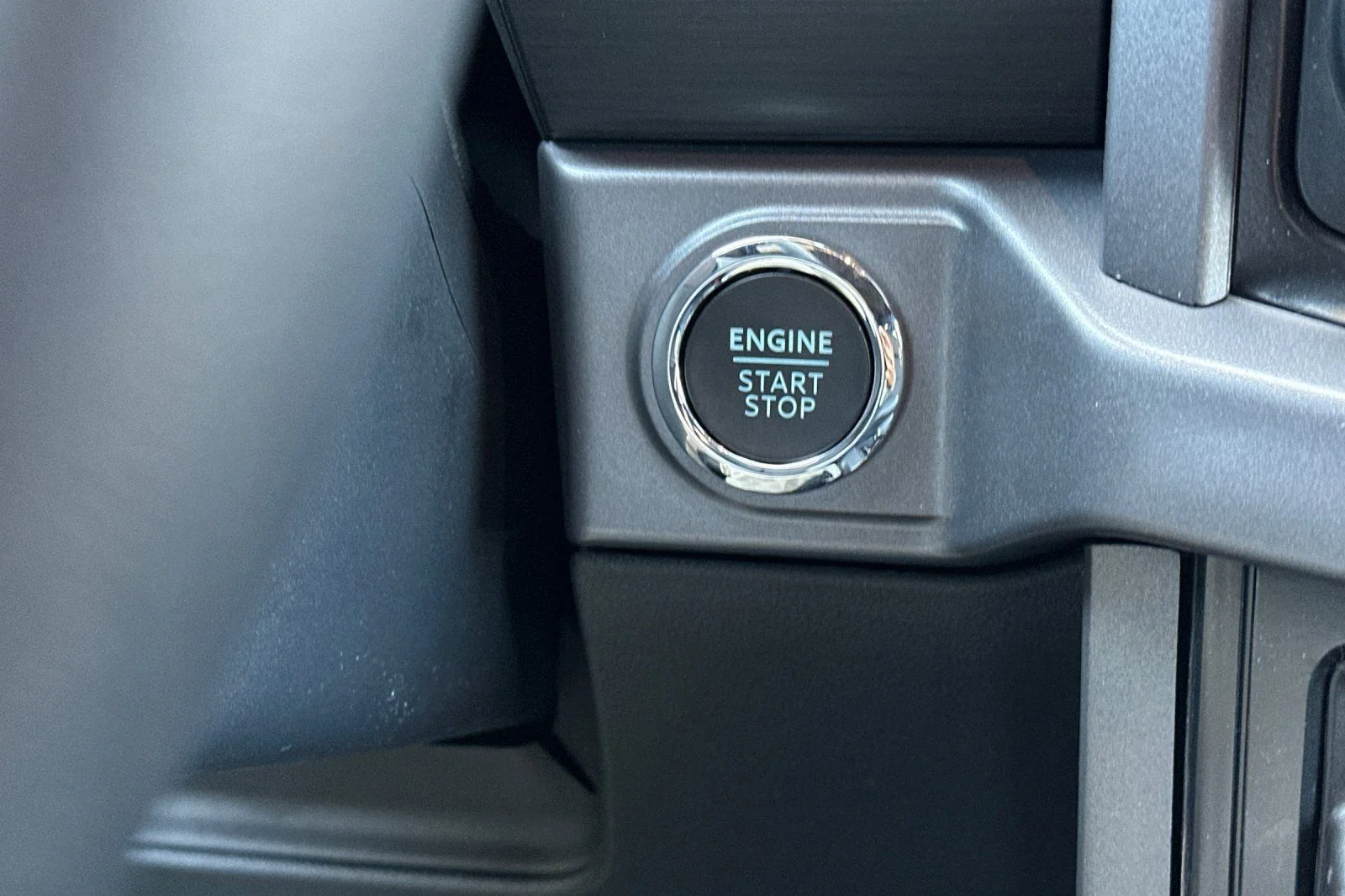 New 2026 Carbonized Gray Metallic Ford XLT image 21