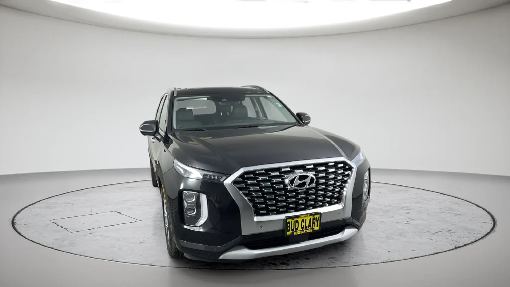 Used 2021 Black Hyundai Limited image 4
