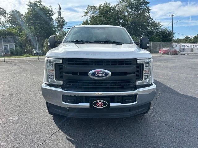 Used 2018 White Ford XL image 7