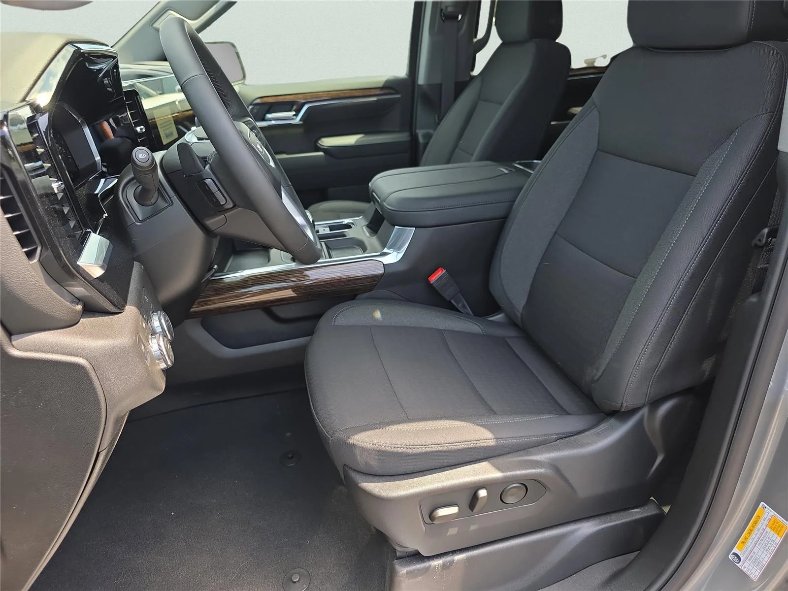 New 2026 Sterling Metallic GMC Elevation image 35