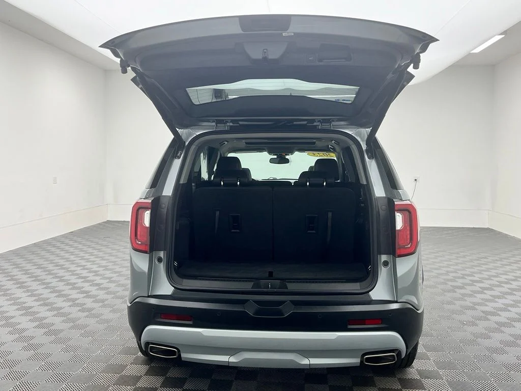 Used 2023 Silver GMC SLT image 11