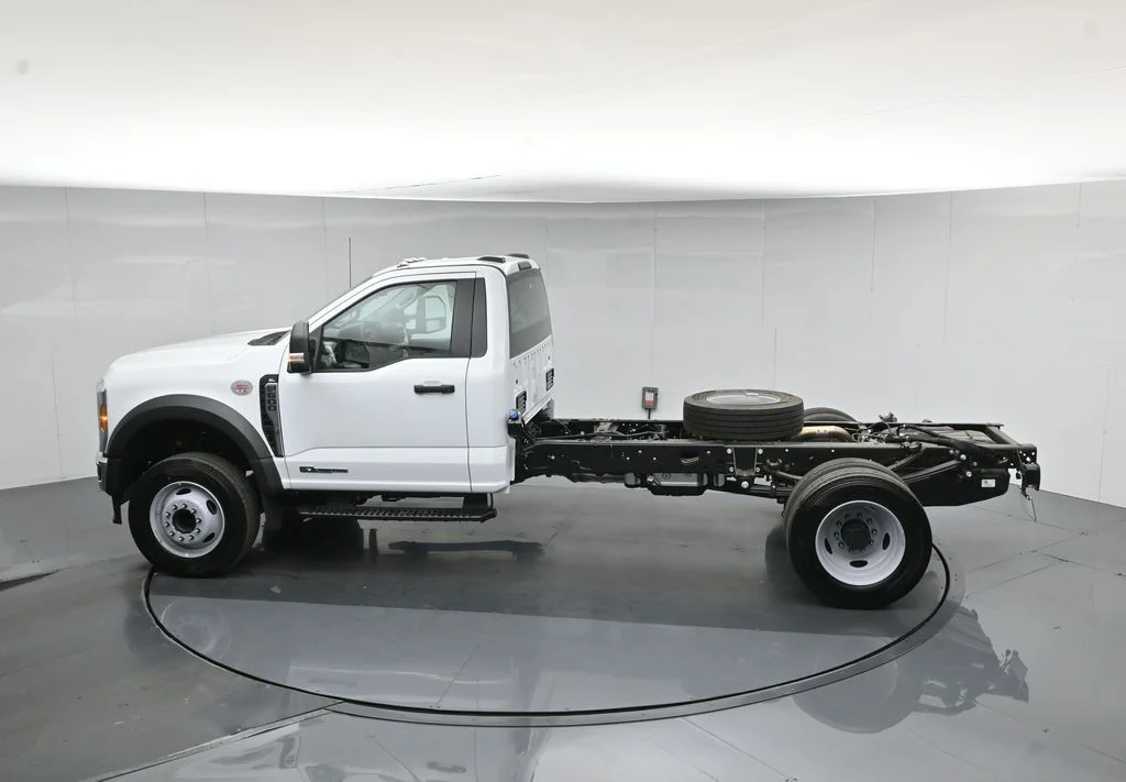 New 2026 Oxford White Ford XL image 46