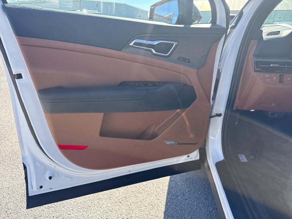 New 2027 White Kia X-Line image 12