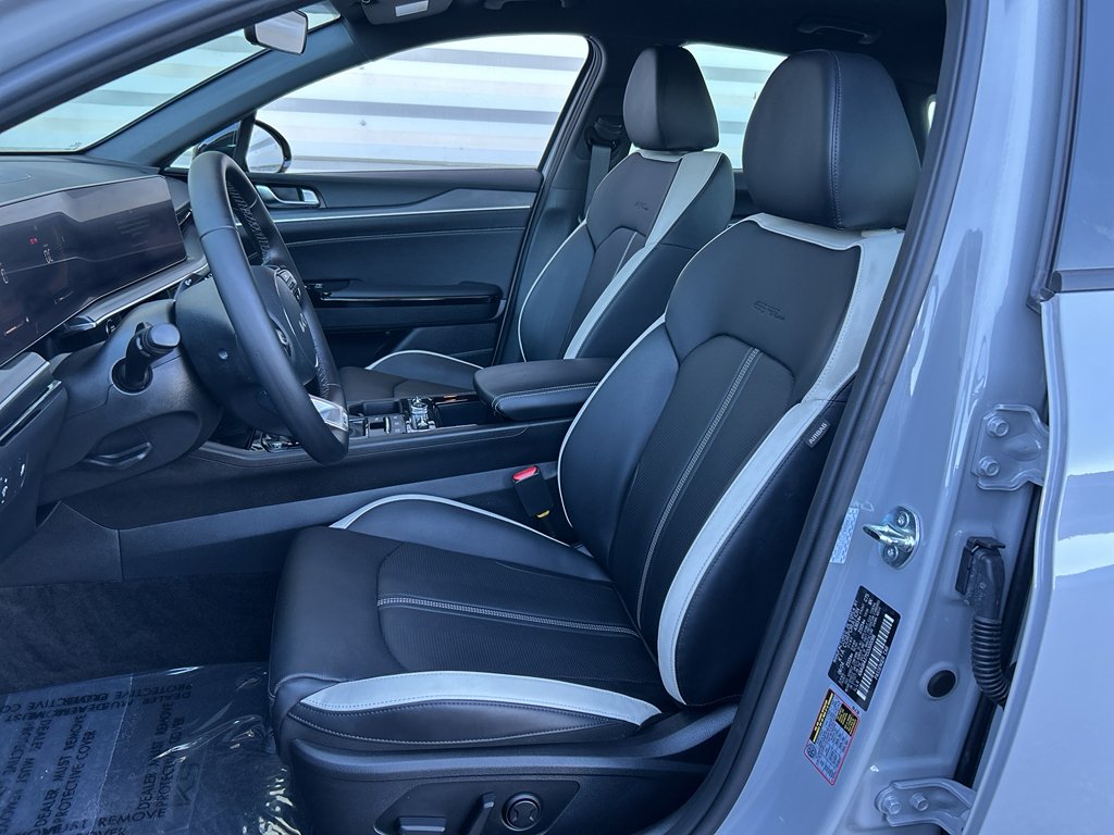 Used 2025 Wolf Gray Kia GT-Line image 11