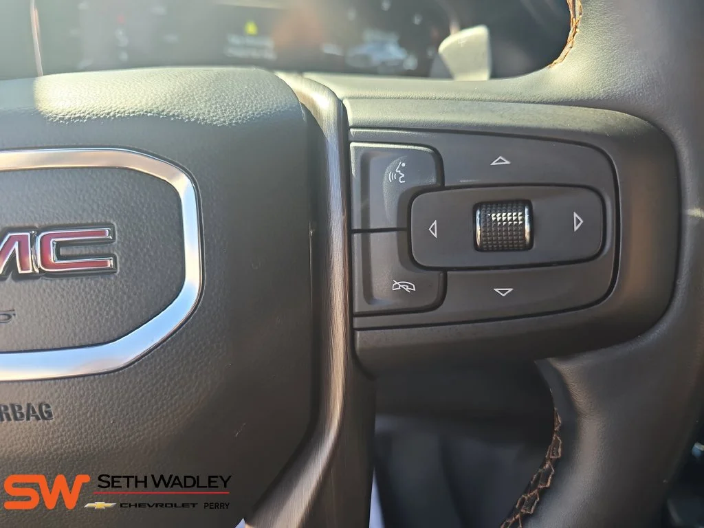 Used 2025 Onyx Black GMC AT4 image 18