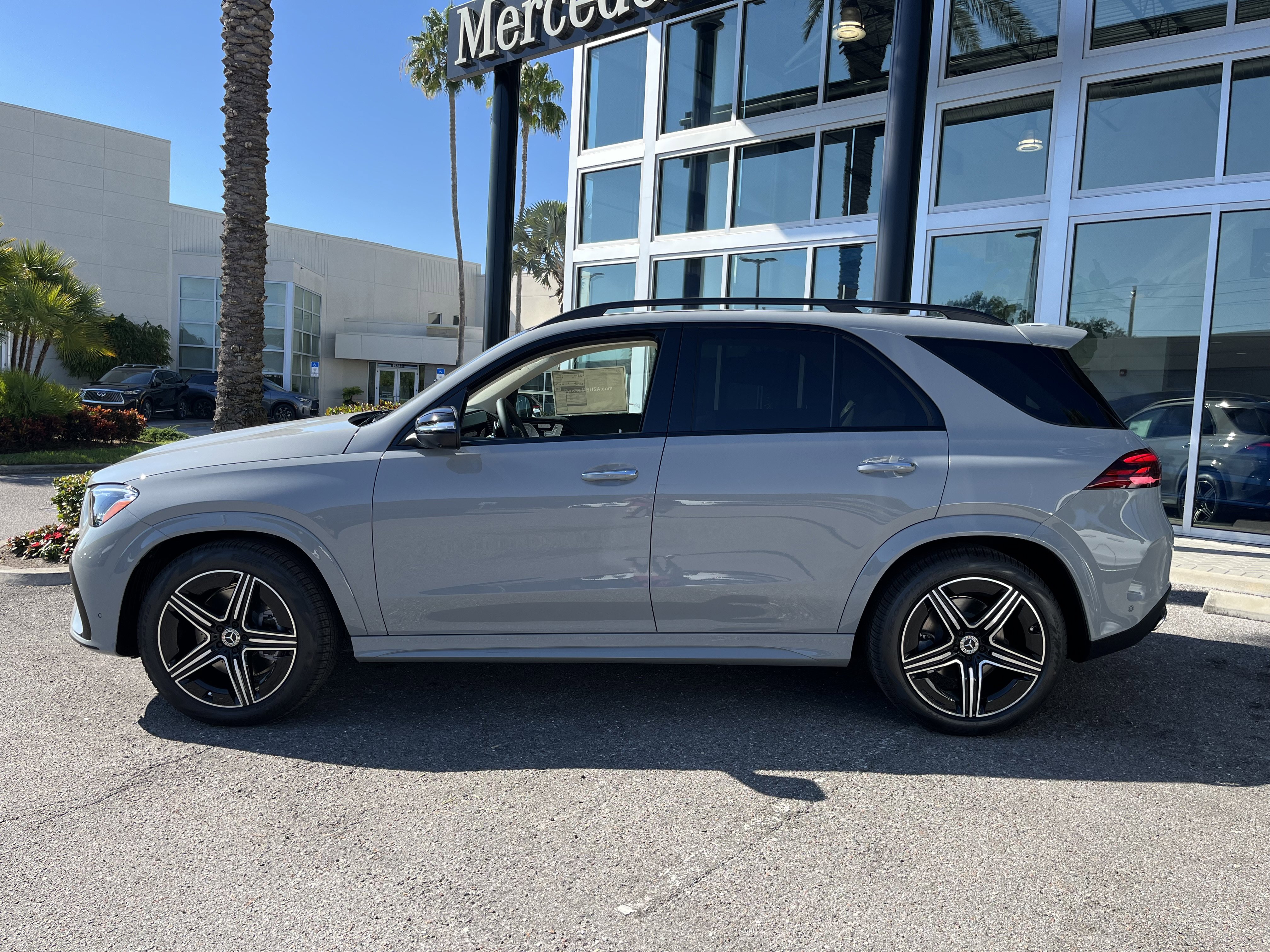 New 2026 MANUFAKTUR Alpine Grey Mercedes-Benz GLE 350 image 3