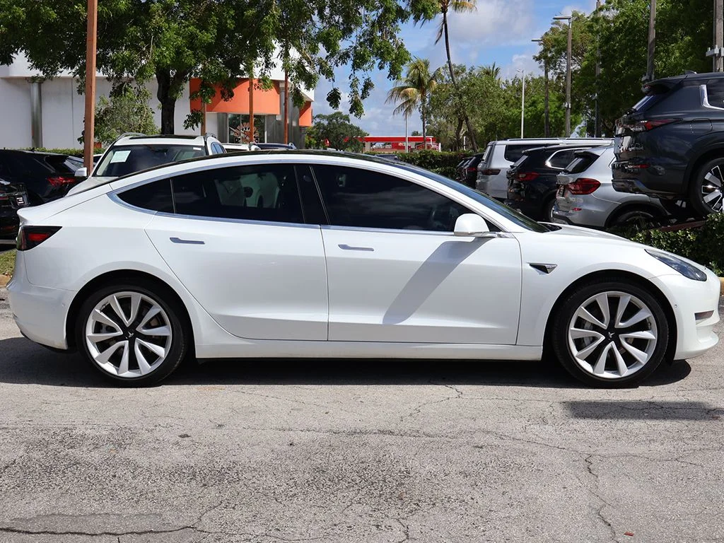 Used 2020 White Tesla Long Range image 19