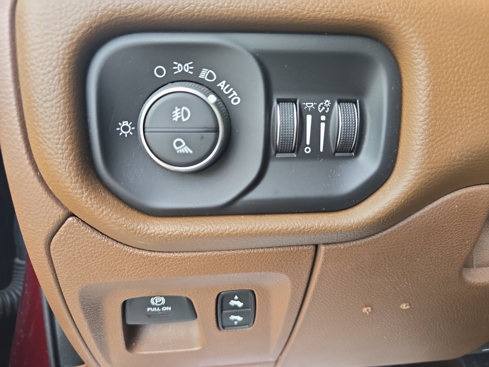 Used 2020 Delmonico Red Pearlcoat Ram Laramie image 27