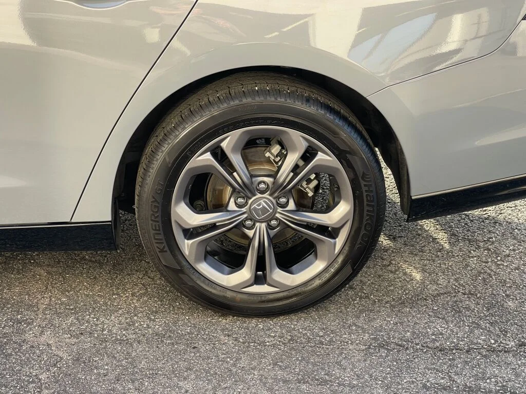 Certified Used 2025 Urban Gray Pearl Honda EX-L image 38